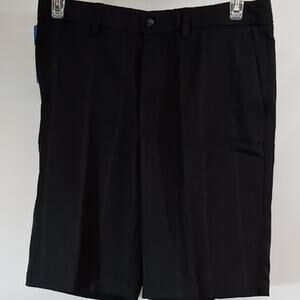 NEW WITH TAGS MEN'S HAGGAR PERFORMANCE SHORTS SIZE 32